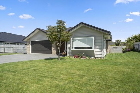 Photo of property in 31 Waipunahau Road, Waikanae, 5036