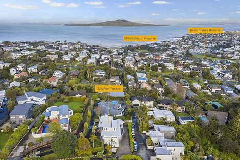 Photo of property in 32a Parr Terrace, Castor Bay, Auckland, 0620