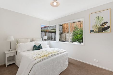 Photo of property in 54 Hillwell Drive, Henderson, Auckland, 0612