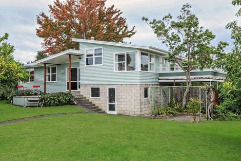 Photo of property in 17 Neeve Road, Taradale, Napier, 4112