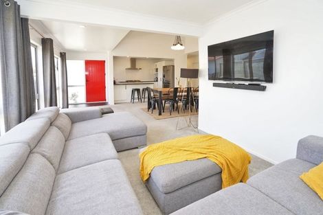 Photo of property in 15 Walsh Street, Forest Lake, Hamilton, 3200