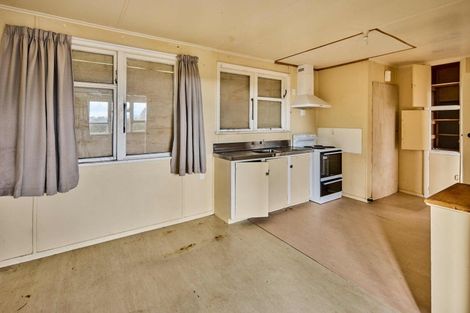 Photo of property in 35 Durham Street, Cannons Creek, Porirua, 5024