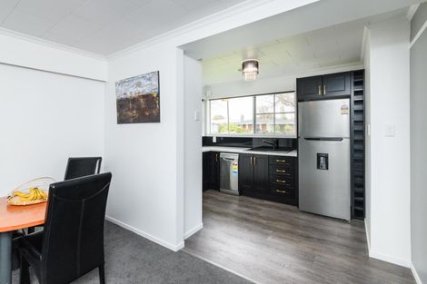 Photo of property in 5 Westhaven Grove, Takaro, Palmerston North, 4412