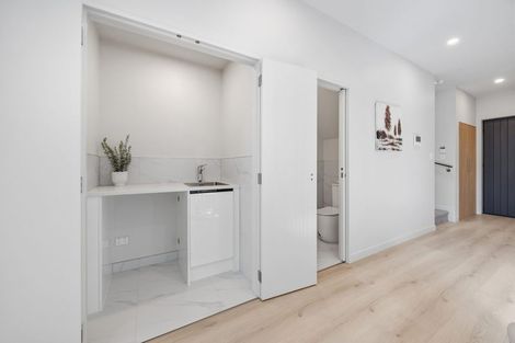Photo of property in 72e Langana Avenue, Browns Bay, Auckland, 0630