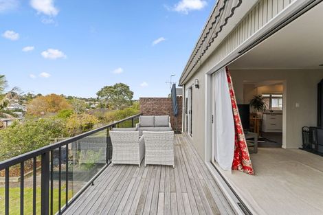 Photo of property in 5 Stapleford Crescent, Browns Bay, Auckland, 0630