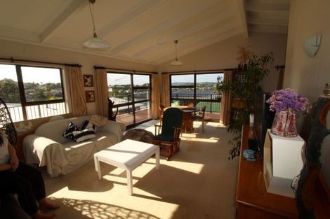 Photo of property in 35 Gledstane Road, Stanmore Bay, Whangaparaoa, 0932