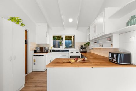 Photo of property in 33 Milton Terrace, Picton, 7220