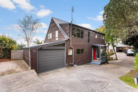Photo of property in 1/305 Glenfield Road, Glenfield, Auckland, 0629
