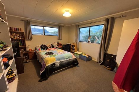 Photo of property in 208 Te Moana Road, Waikanae, 5036