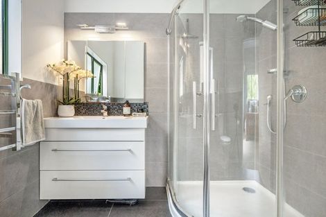 Photo of property in 1/62 Stapleford Crescent, Browns Bay, Auckland, 0630