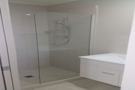 Photo of property in 1/22a Knox Road, Swanson, Auckland, 0612