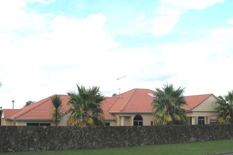 Photo of property in 9 Burgundy Park Avenue, Henderson, Auckland, 0612