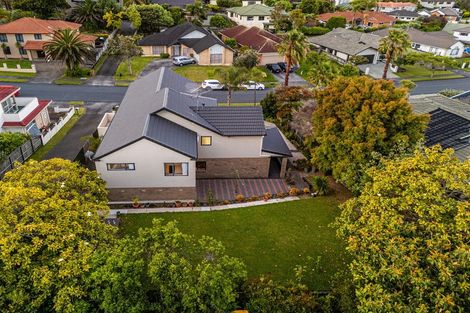 Photo of property in 22 Hogarth Rise, West Harbour, Auckland, 0618