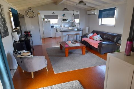 Photo of property in 70 Dixie Street, Te Horo Beach, Otaki, 5581