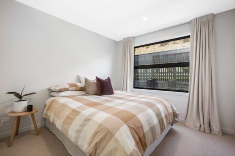 Photo of property in 75 Queen Charlotte Drive, Aotea, Porirua, 5024