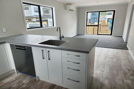 Photo of property in 4/64 Glen Road, Stokes Valley, Lower Hutt, 5019