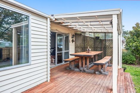 Photo of property in 4 Speargrass Grove, Timberlea, Upper Hutt, 5018