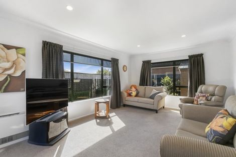 Photo of property in 3/358 Waiwhetu Road, Fairfield, Lower Hutt, 5011