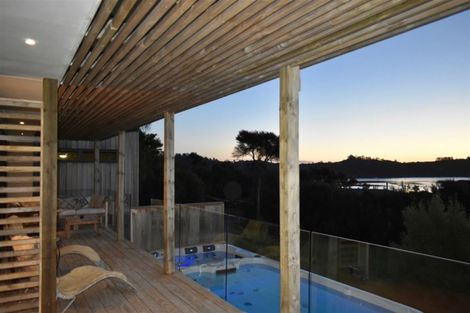 Photo of property in 4 Lichen Grove, Russell, 0272