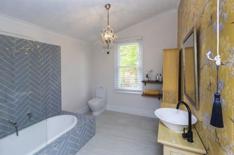 Photo of property in 79 North Avon Road, Richmond, Christchurch, 8013