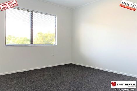 Photo of property in 16 Arde Place, Massey, Auckland, 0614