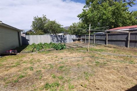 Photo of property in 94 Avondale Road, Avondale, Christchurch, 8061