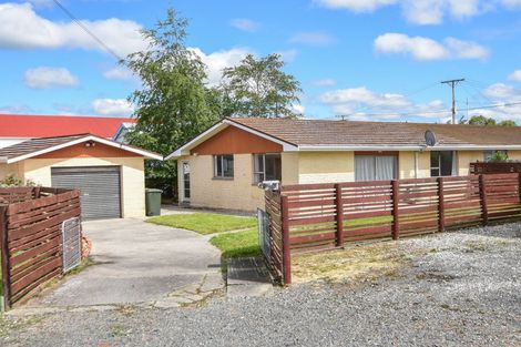 Photo of property in 38 Renfrew Street, Balclutha, 9230