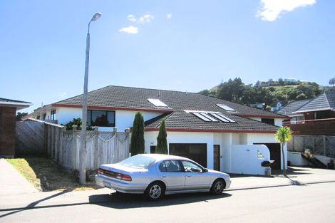 Photo of property in 2a Bay Lair Grove, Island Bay, Wellington, 6023