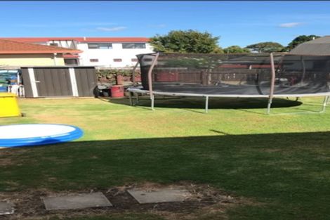 Photo of property in 8 Antalya Place, Manurewa, Auckland, 2102