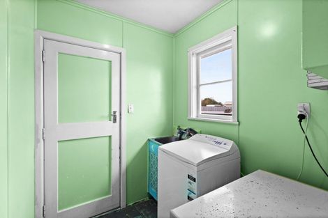 Photo of property in 2 Merton Crescent, Pirimai, Napier, 4112