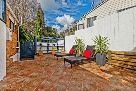 Photo of property in 1/56 Oaktree Avenue, Browns Bay, Auckland, 0630