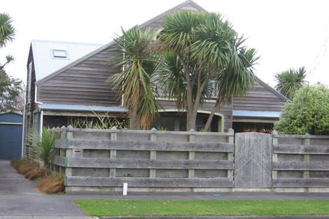Photo of property in 20 Winston Avenue, Hokowhitu, Palmerston North, 4410