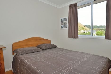 Photo of property in 88 Newcastle Street, Mahia, 4198