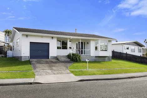 Photo of property in 7 Cassley Crescent, Papakowhai, Porirua, 5024