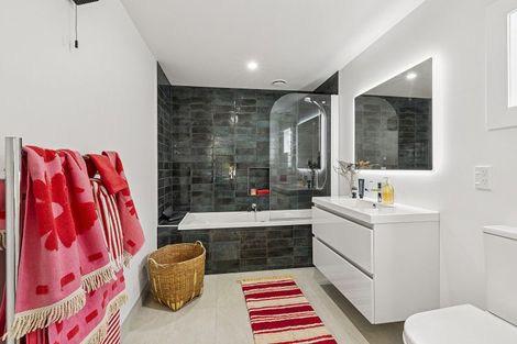 Photo of property in 39 Mills Road, Brooklyn, Wellington, 6021