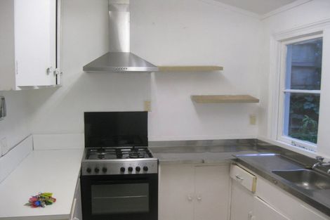 Photo of property in 158 Oriental Parade, Oriental Bay, Wellington, 6011