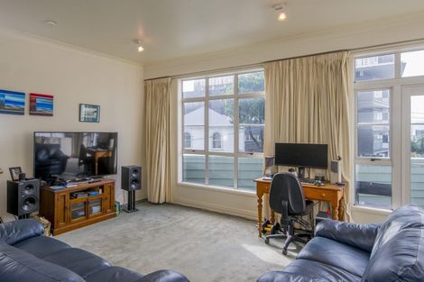 Photo of property in 32 Pipitea Street, Thorndon, Wellington, 6011