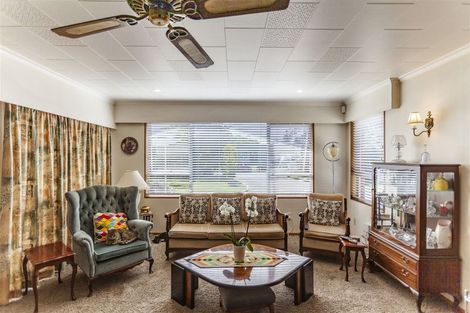 Photo of property in 16 Upham Crescent, Taradale, Napier, 4112