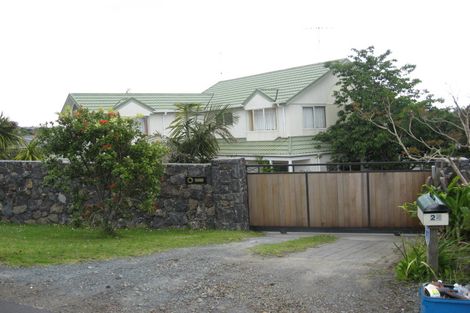 Photo of property in 24 Roberts Road, Matakatia, Whangaparaoa, 0930