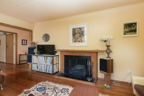 Photo of property in 2 Owhiti Street, Titahi Bay, Porirua, 5022