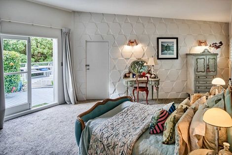 Photo of property in 15 Waitohu Road, York Bay, Lower Hutt, 5013