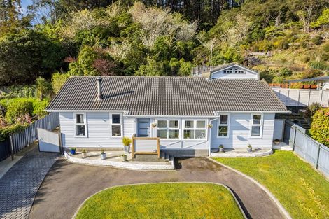 Photo of property in 19 Mimihau Grove, Wainuiomata, Lower Hutt, 5014
