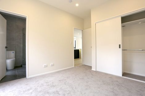Photo of property in 1a Kirkdale Place, Northcross, Auckland, 0632