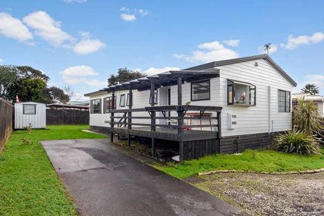 Photo of property in 9 Riserra Drive, Ranui, Auckland, 0612