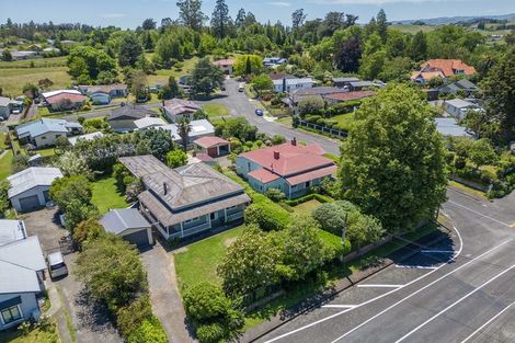 Photo of property in 30 Church Street, Waipawa, 4210