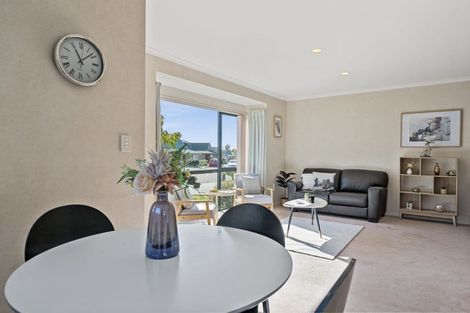 Photo of property in Redwood Village, 26/42 Main Road, Tawa, Wellington, 5028