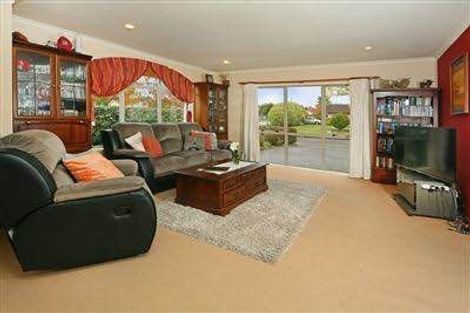 Photo of property in 1 Braestar Court, Henderson, Auckland, 0612