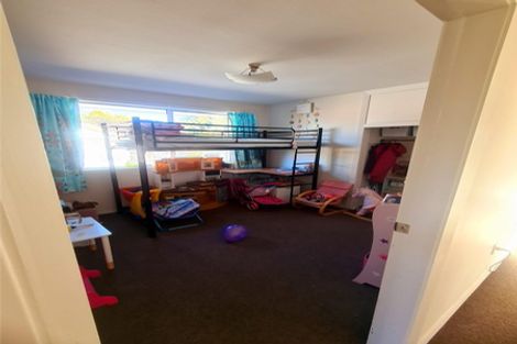 Photo of property in 16 De Bloge Place, Burwood, Christchurch, 8061