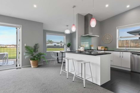 Photo of property in 16 Manuka Street, Papamoa Beach, Papamoa, 3118