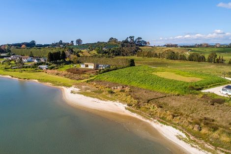 Photo of property in 23a Pahoia Beach Road, Whakamarama, 3172